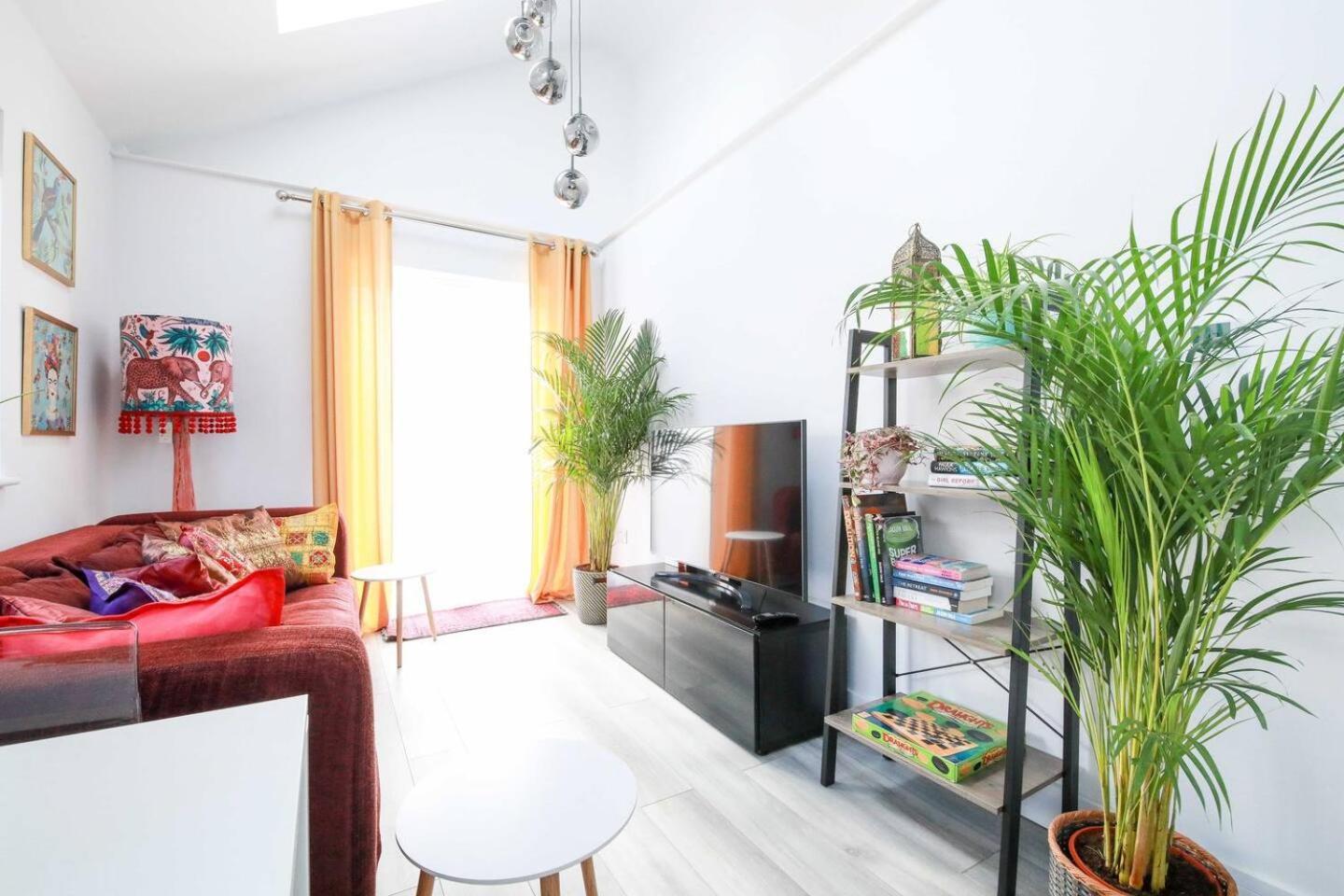 מלון וויטסטייבל Little Bright House מראה חיצוני תמונה